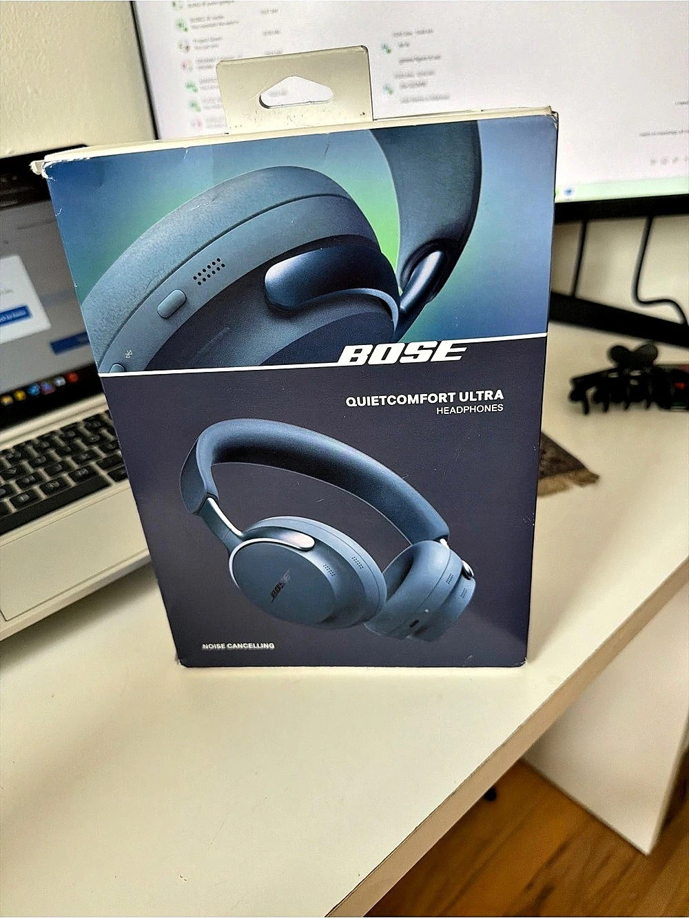 Bose QuietComfort Ultra Headphones Over-Ear Headphones in Blue NWT